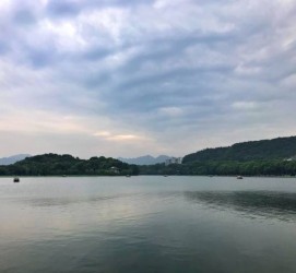 阳江杭州自助游(杭州自助游旅游攻略)