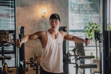 阳江肌肉男模(肌肉男模板)