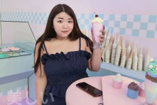 阳江胖模(胖模特穿衣搭配图片)