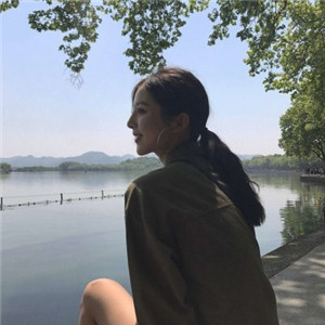 阳江私人伴游网带你看到天际，白色盐湖无际，蓝色天空无边