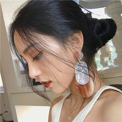 阳江伴游女生张悦然的资料