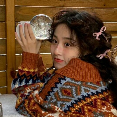 阳江伴游女生郑晓涵的资料