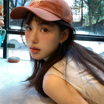 阳江伴游女生杨梦研的资料
