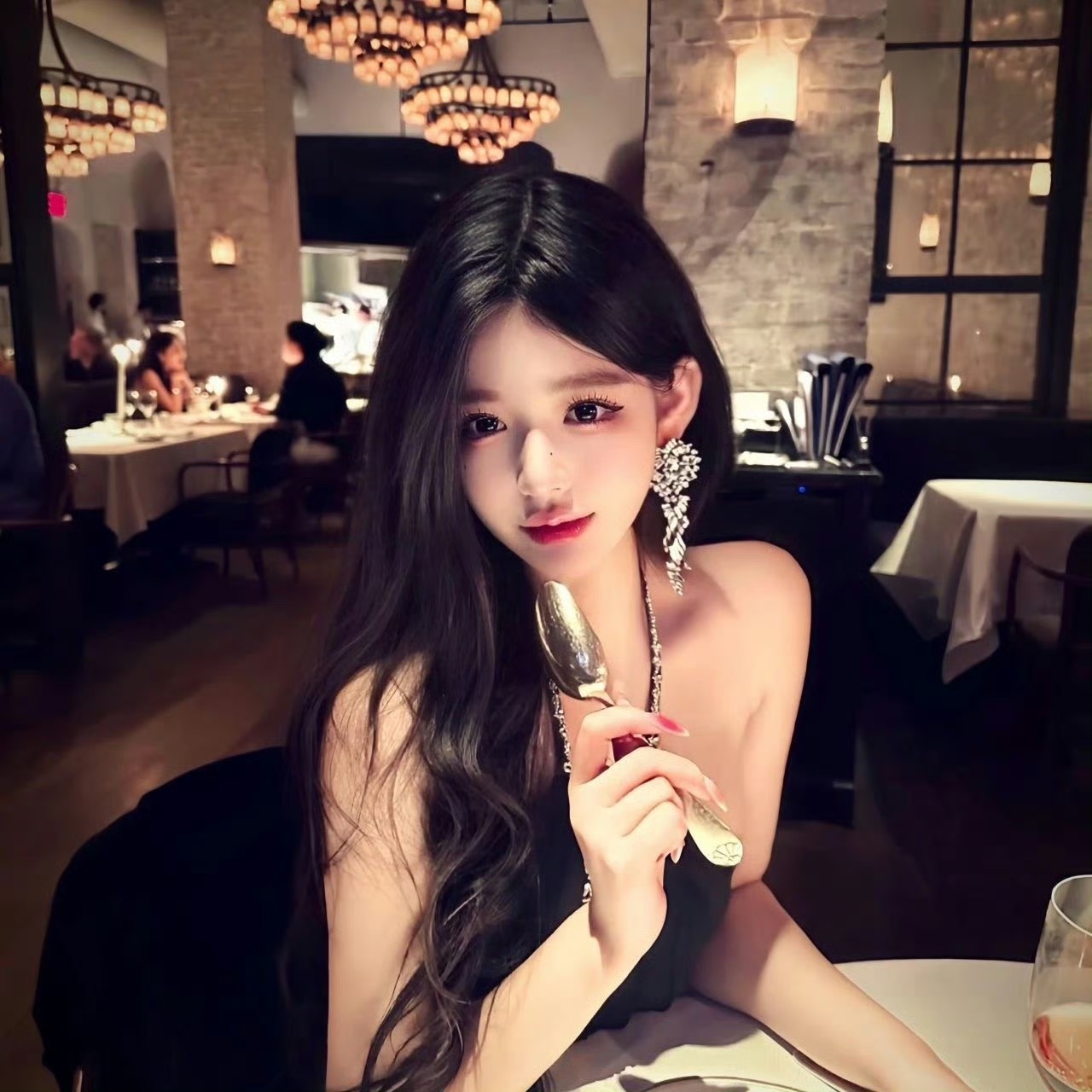 阳江伴游女生蓝盈盈的资料