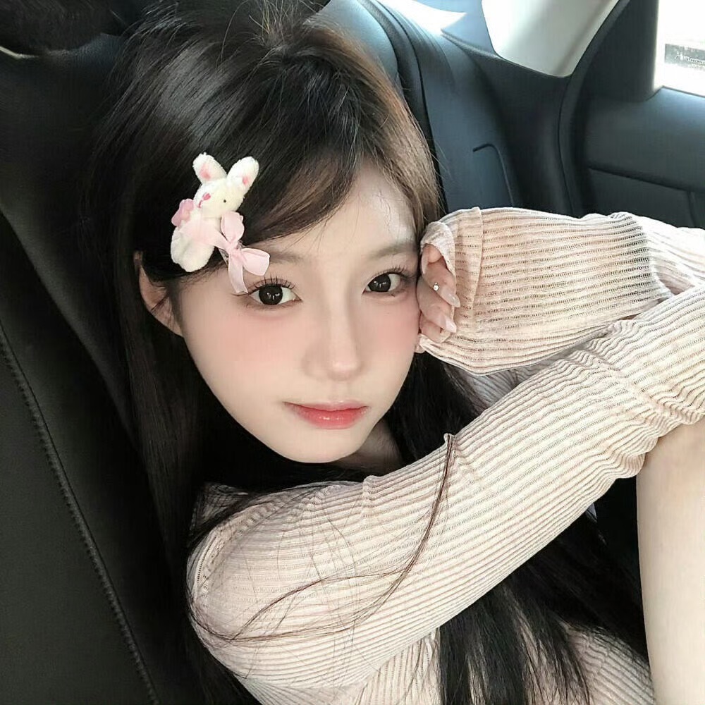阳江伴游女生沈欣白的资料