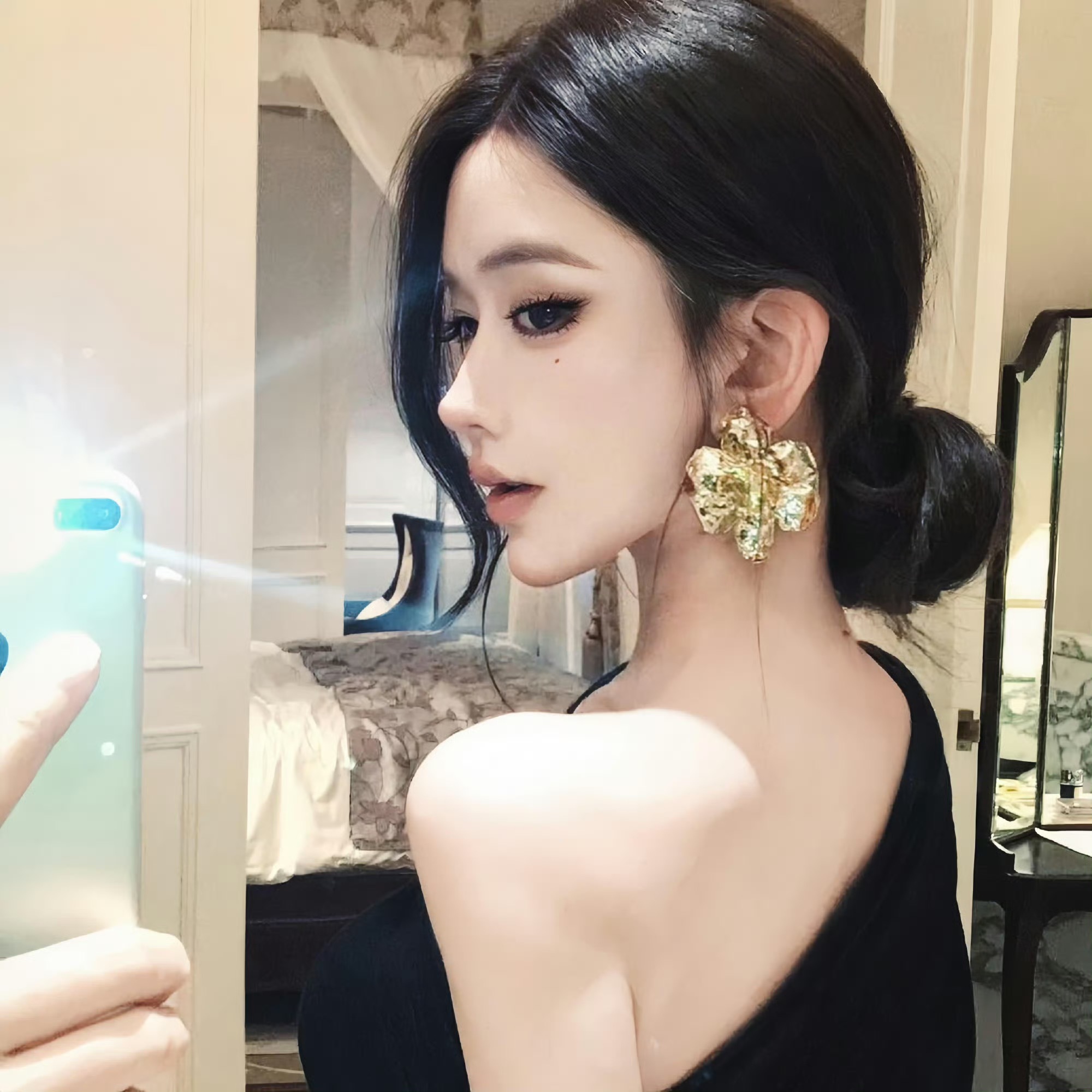阳江伴游女生靖骊萍的资料