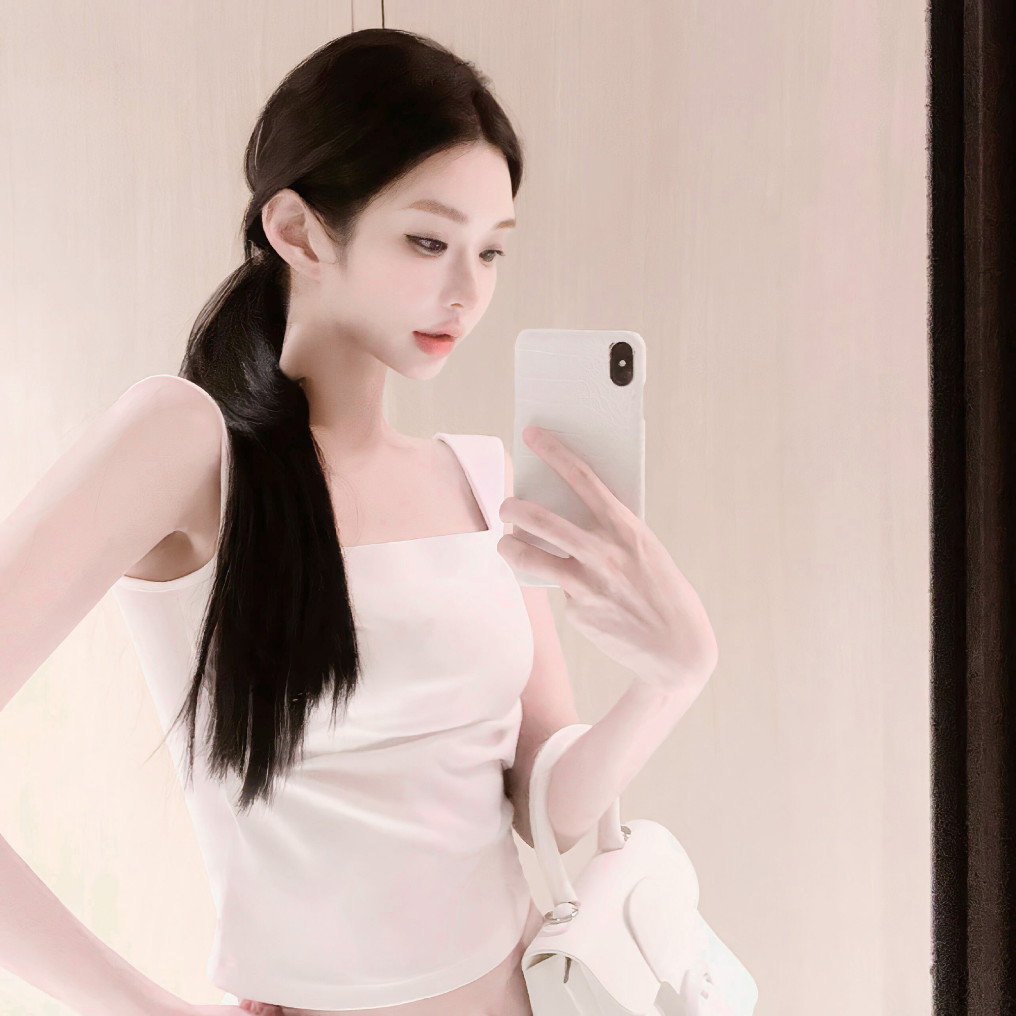 阳江伴游女生 | 朱雅雯的资料
