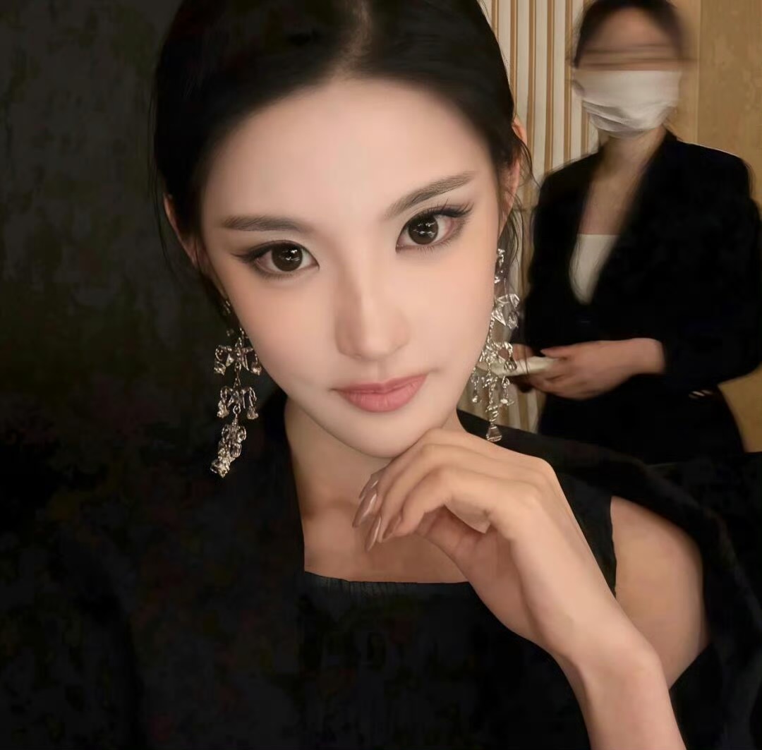 阳江伴游女生 | Isabella Chen的资料