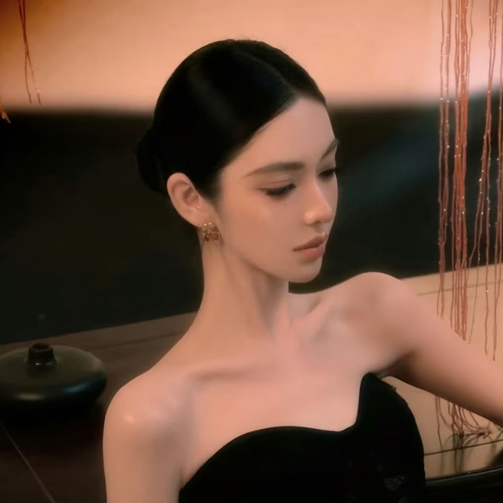 阳江伴游女生 | Emily的资料